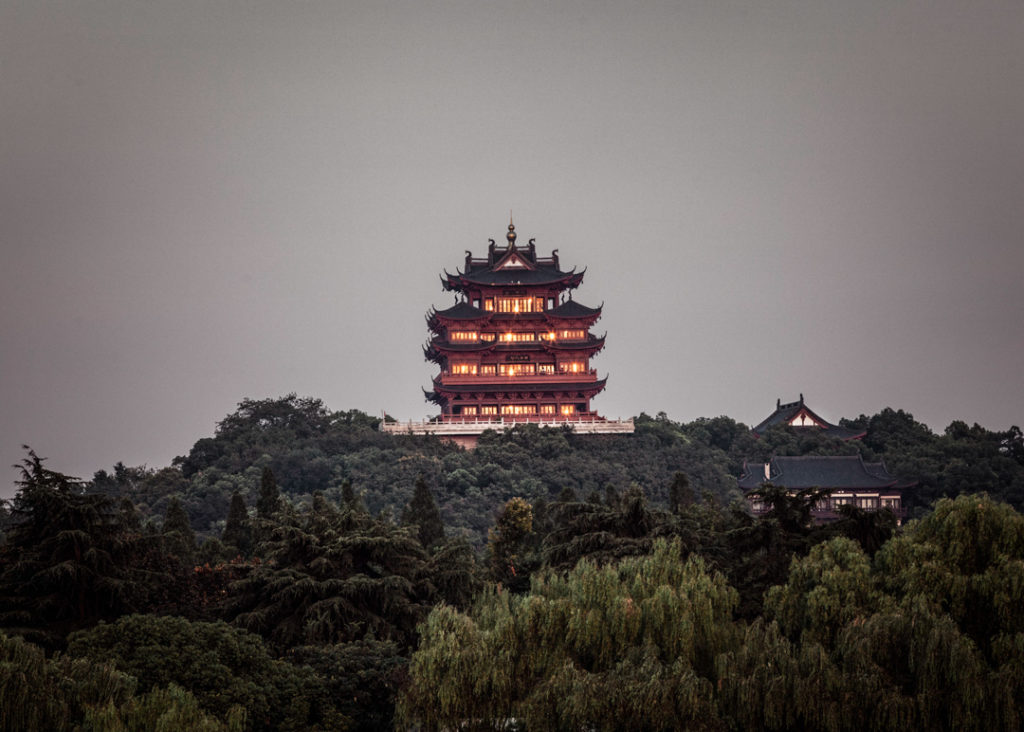 Pagode Liuhe à Hangzhou au coucher du soleil, durant l'été 2013.
